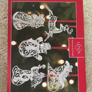 BRAND NEW LENOX CHRISTMAS Sparkle and Scroll Frosted Mini Ornaments - set of 5